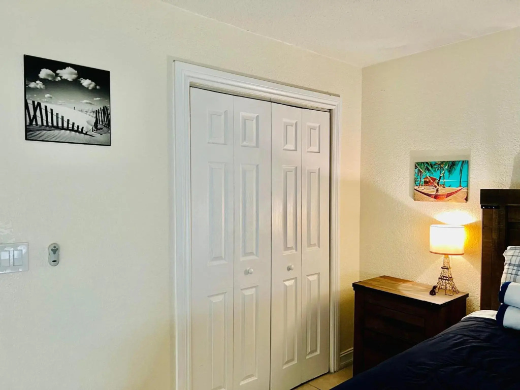 Spacious Condo close to Siesta