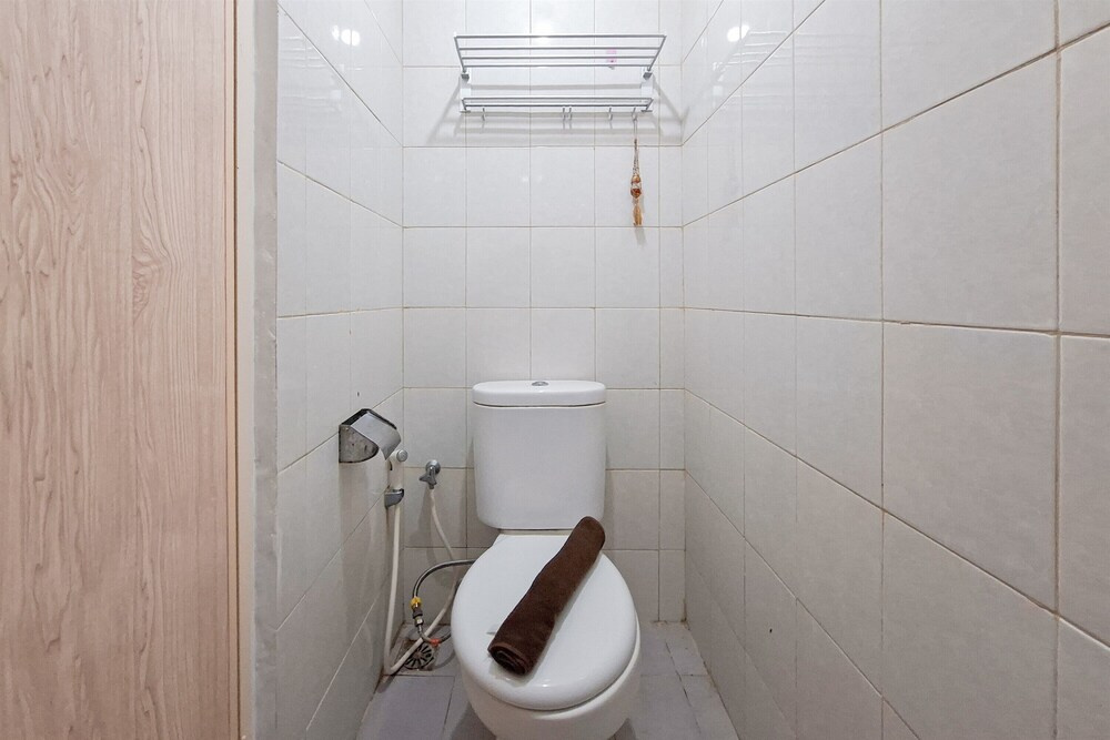 Basic Studio Apartment Near Krl Station At Poris 88