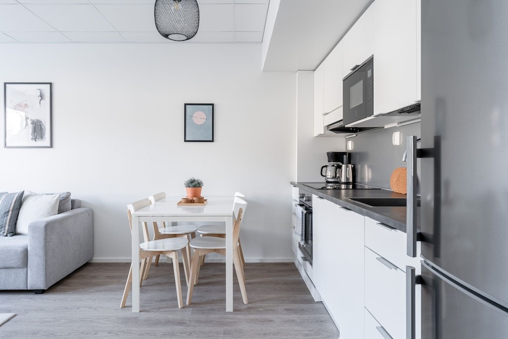 2BR Downtown Home with Balcony & BEST Location