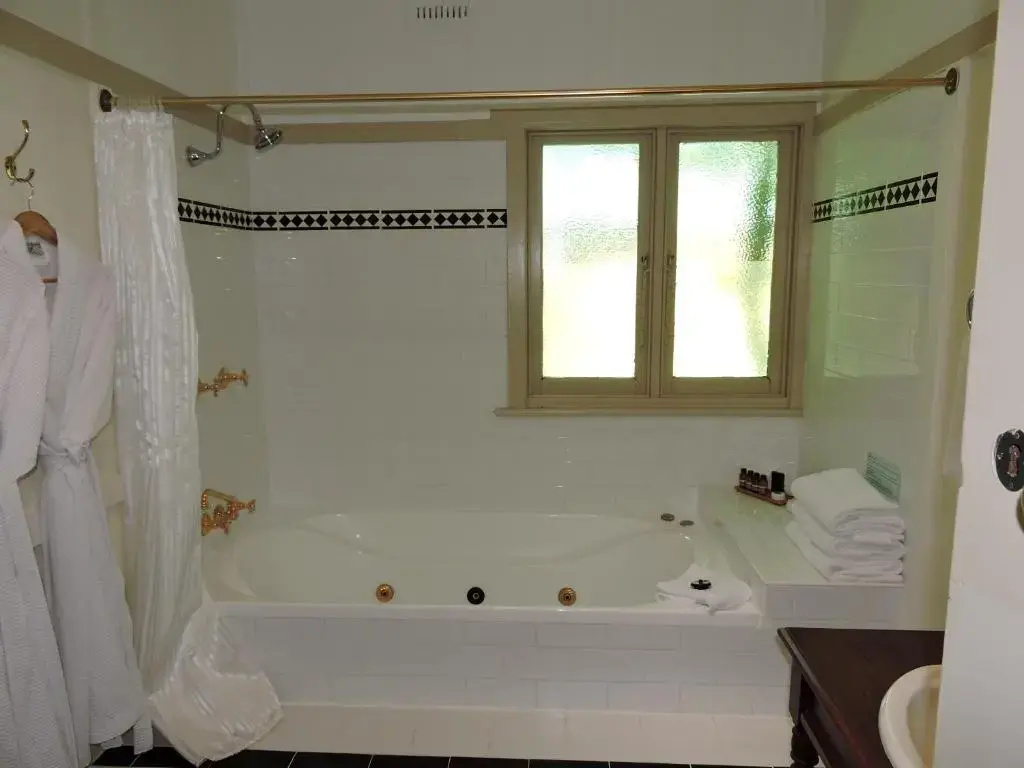 Kubba Roonga Guesthouse - Luxury Spa Retreat