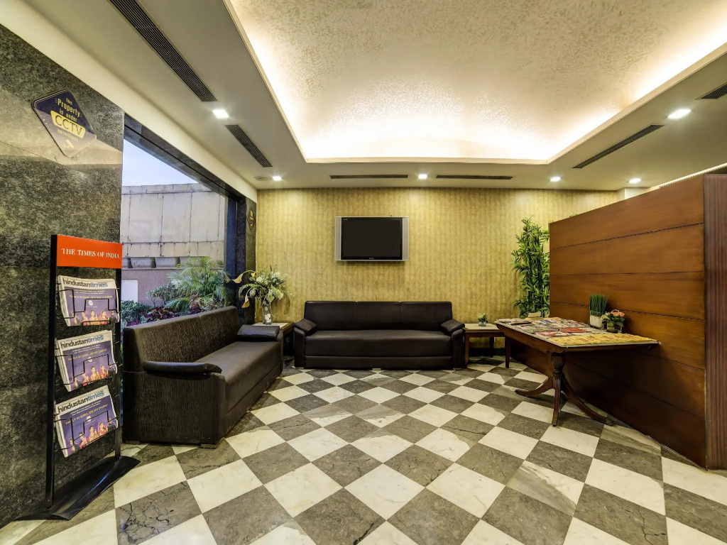 Capital O 28618 New Haven Hotel