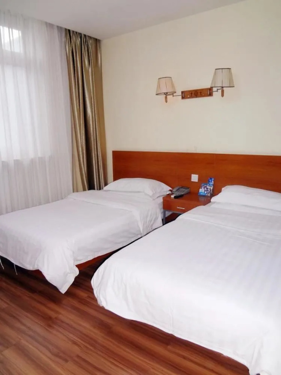 Yijia Hotel