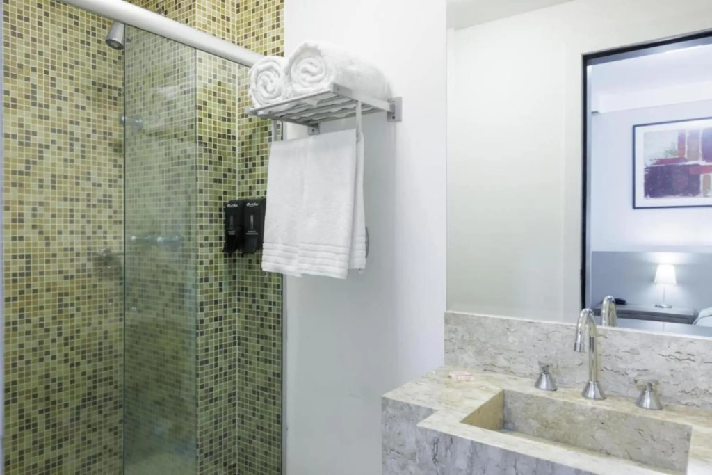 Le Village Flats e Hotel