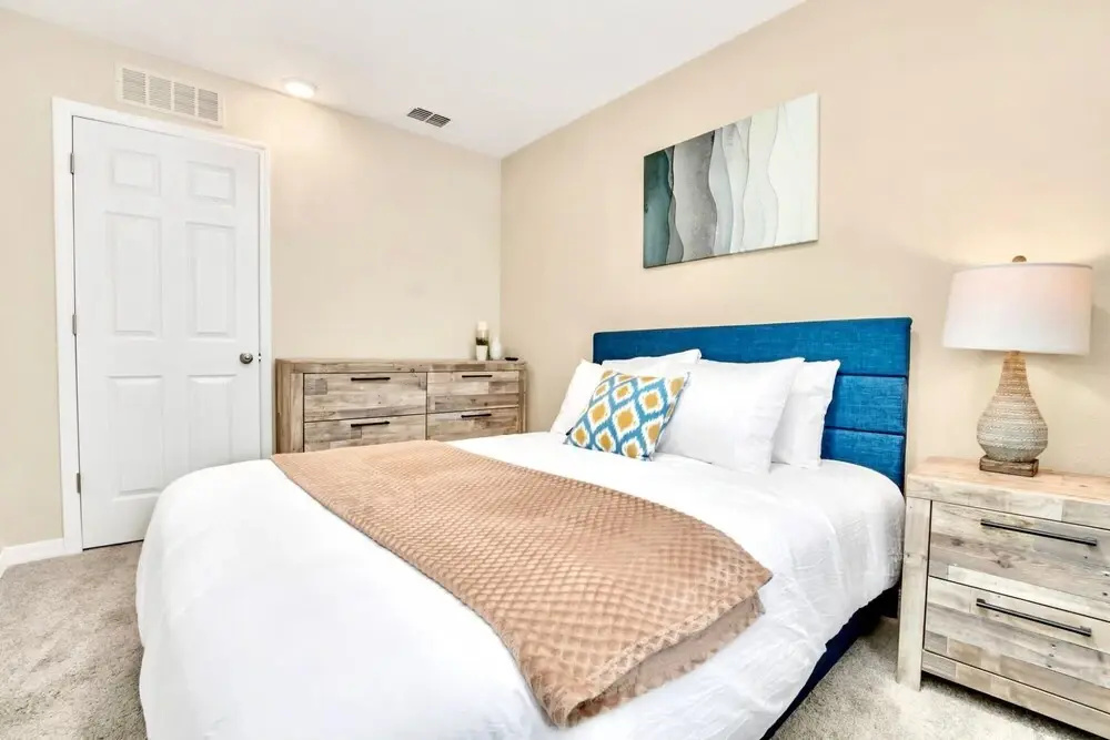 7BR Family Home - Star Wars Princess Theme - Sleeps 14 - w Pool Hot Tub Games