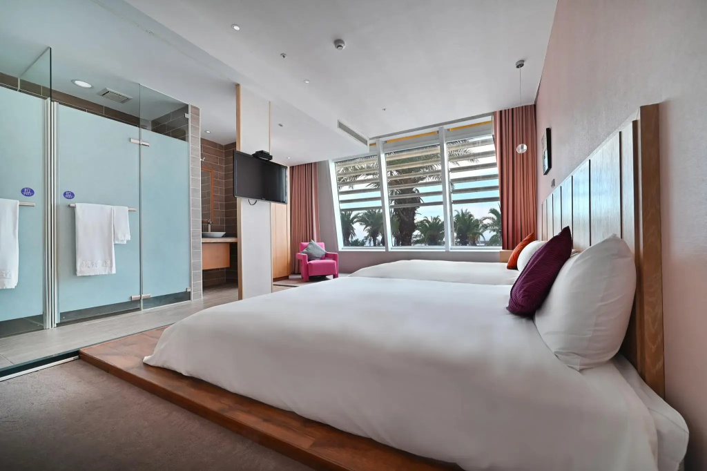 In Young Hotel