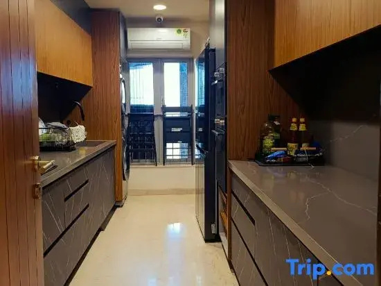 Luxury Apartment in Andheri Near Mumbai Airport