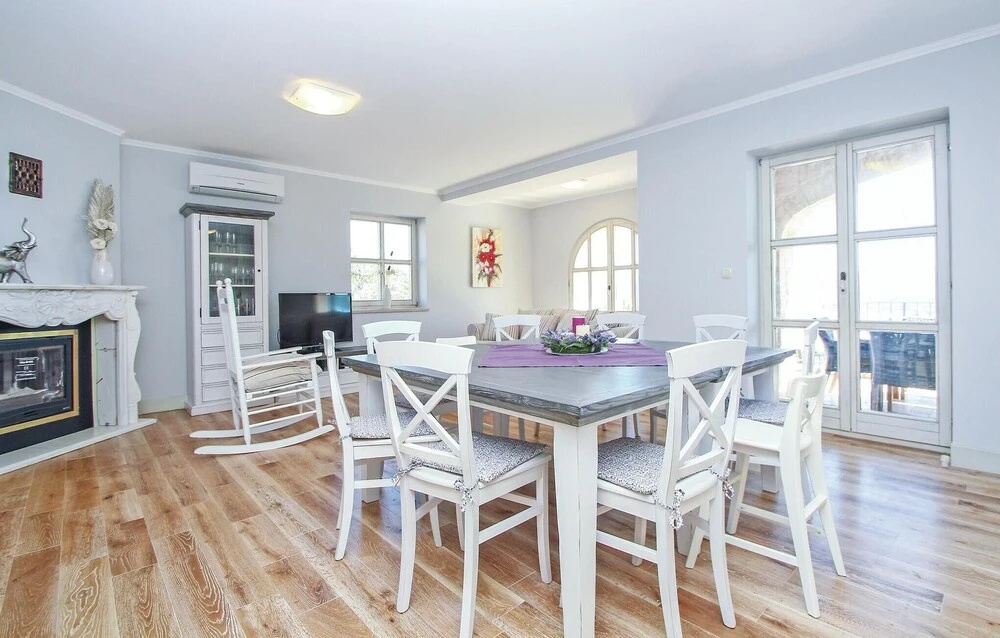 Stunning Home In Malinska With Wifi