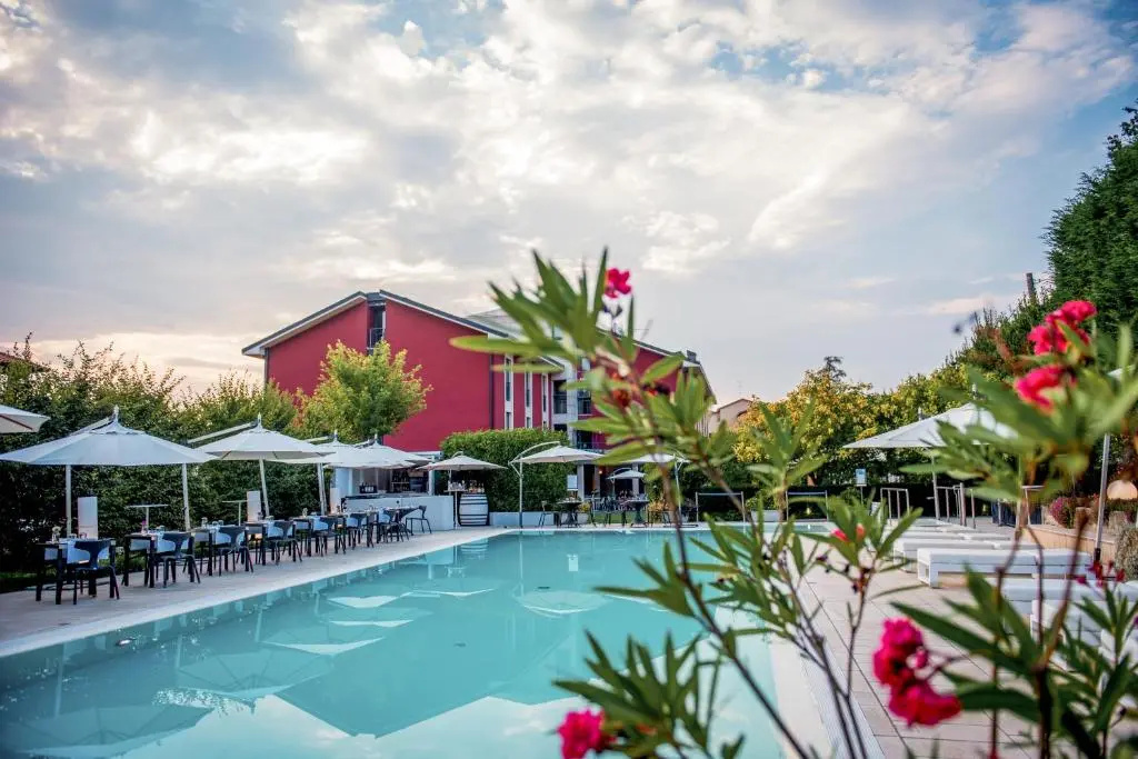 Red's Redaelli Hotel