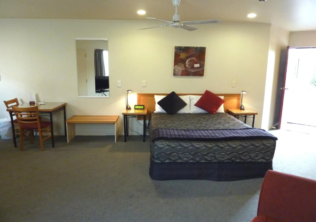 BK's Pohutukawa Lodge