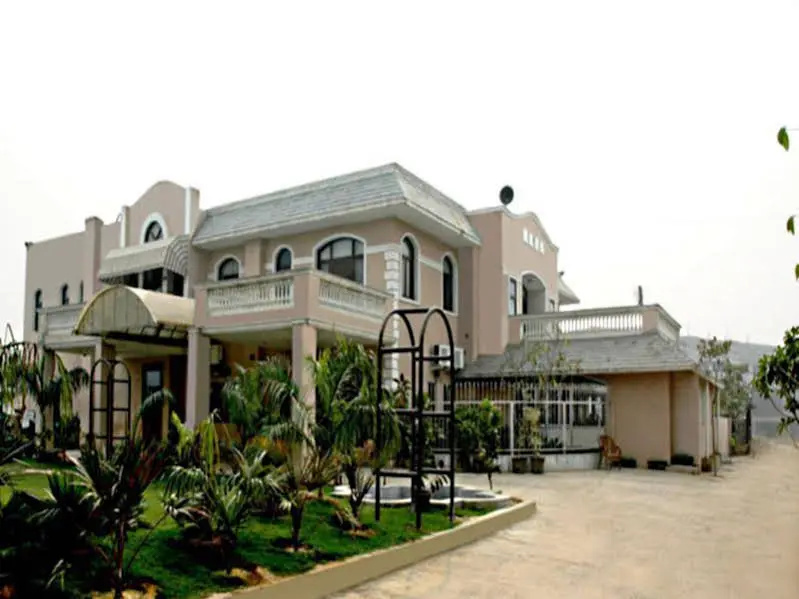 The Green Villa - Airport Hotel & Spa Resort