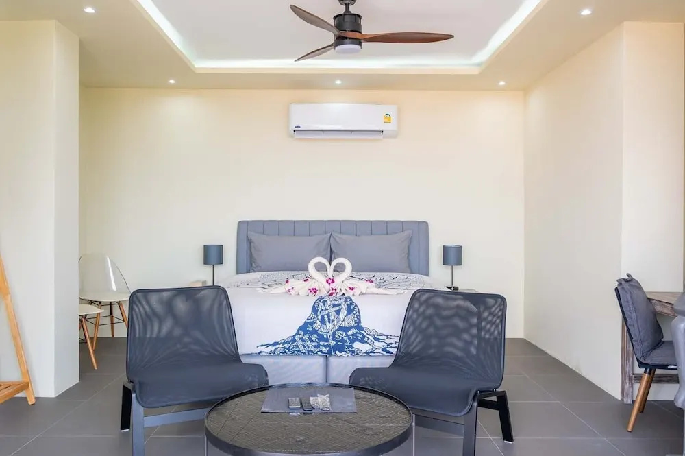 3 Bedroom Close To Fisherman`s Village KBR18