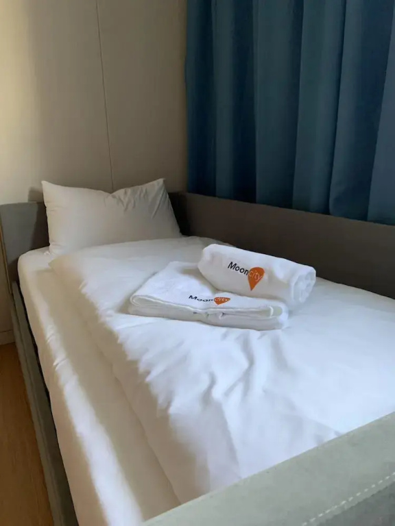 Mooncity Hotel & Boardinghouse