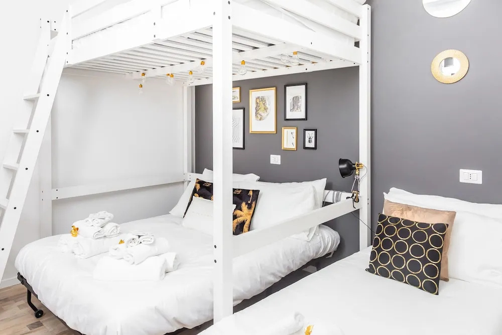 Home Hotel - Paruta 65