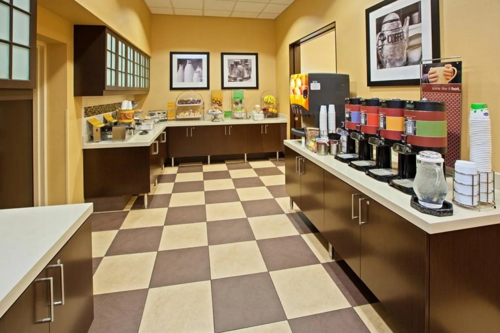 Hampton Inn & Suites Chicago North Shore