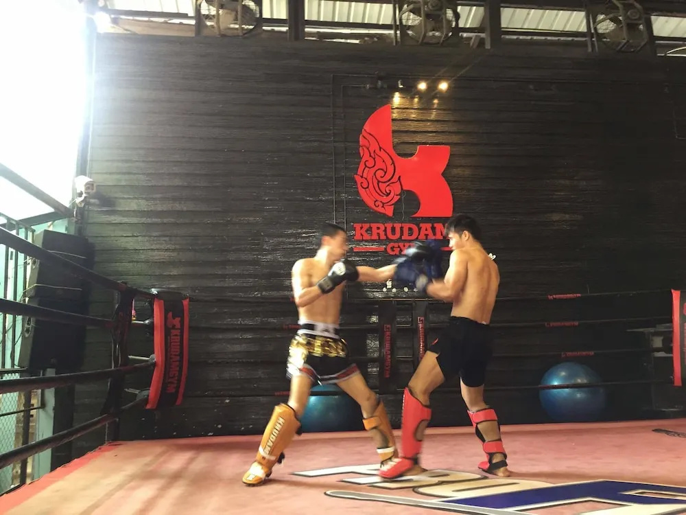 KruDam Gym Hostel
