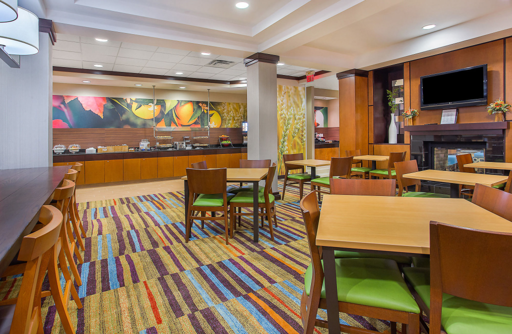 Fairfield Inn & Suites by Marriott Louisville East