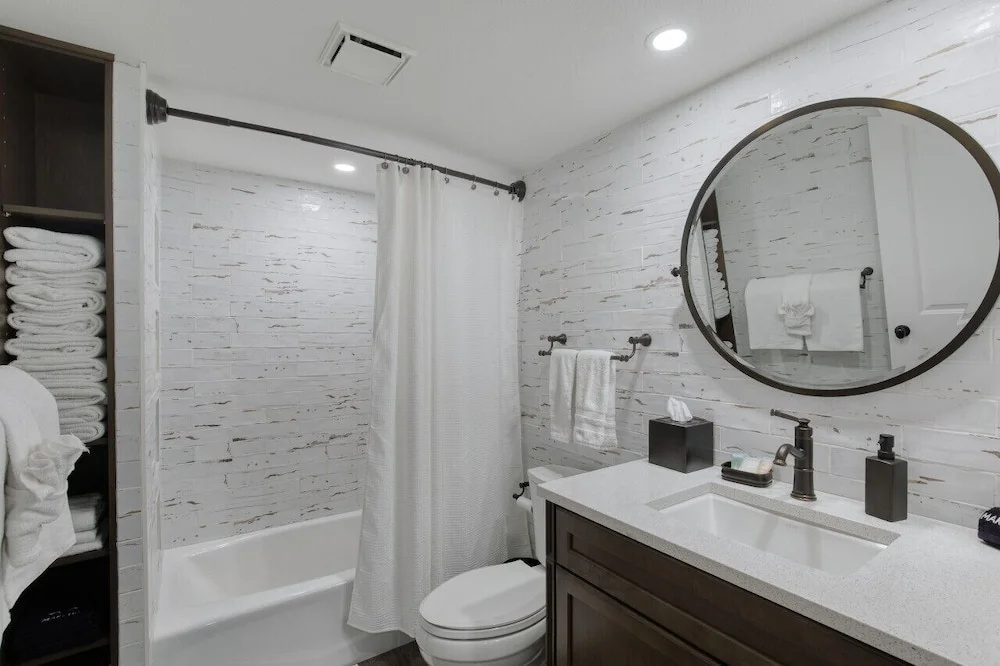 New Smyrna Luxury Beachfront Condo Pool Hot Tub