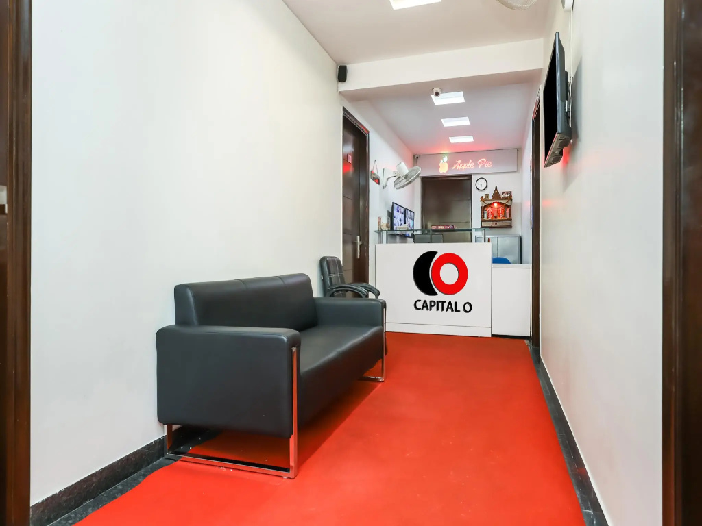 FabHotel Noida Suites Sector 20