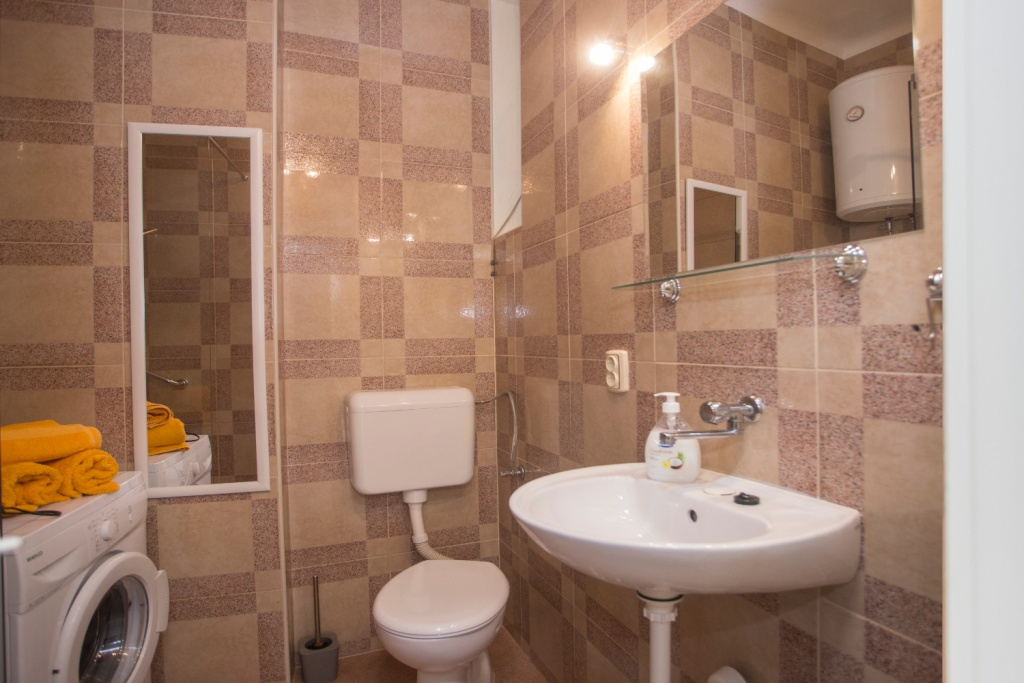 Apartment Zdrav - with big terrace: A1 Split, Riviera Split