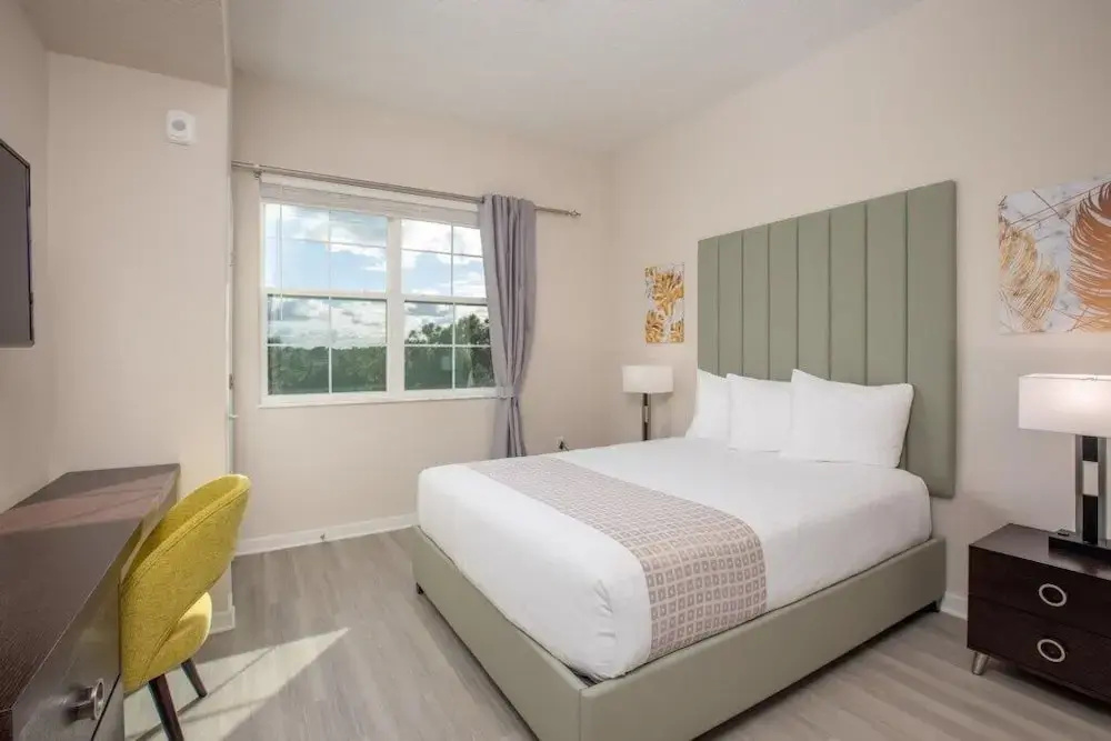 New Modern Vista Cay Reserve Condo - 6007