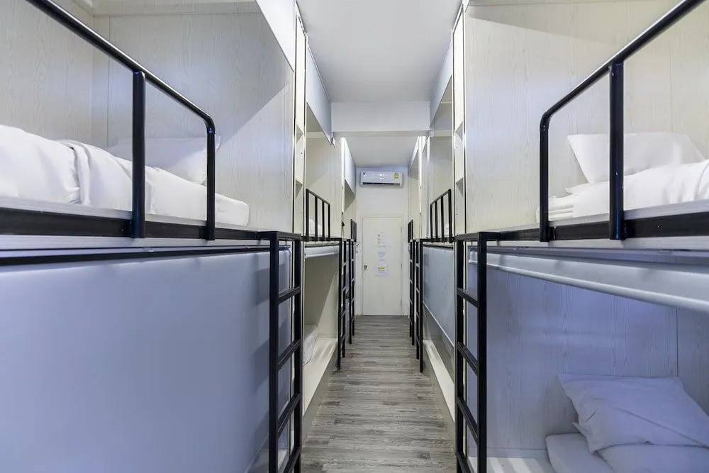 Oyo 524 S7 Hostel