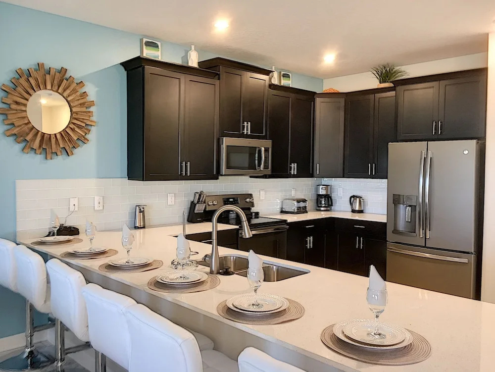 Maidstone Manor by Florida Spirit