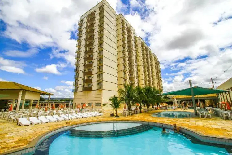 Diroma Exclusive - Piscinas 24 horas, sauna, estacionamento grátis!!!