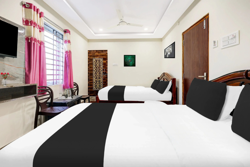 Super Hotel O Vizianagaram Near Railway Station