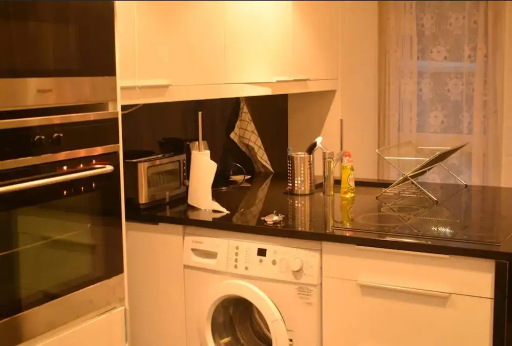 2 Bedroom Apartment in White City