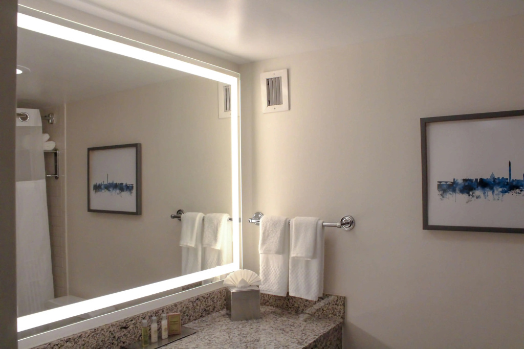 DoubleTree by Hilton Silver Spring Washington DC North