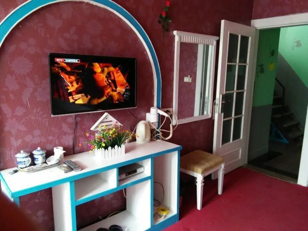 Yangshuo Xijie Tianranju Hotel