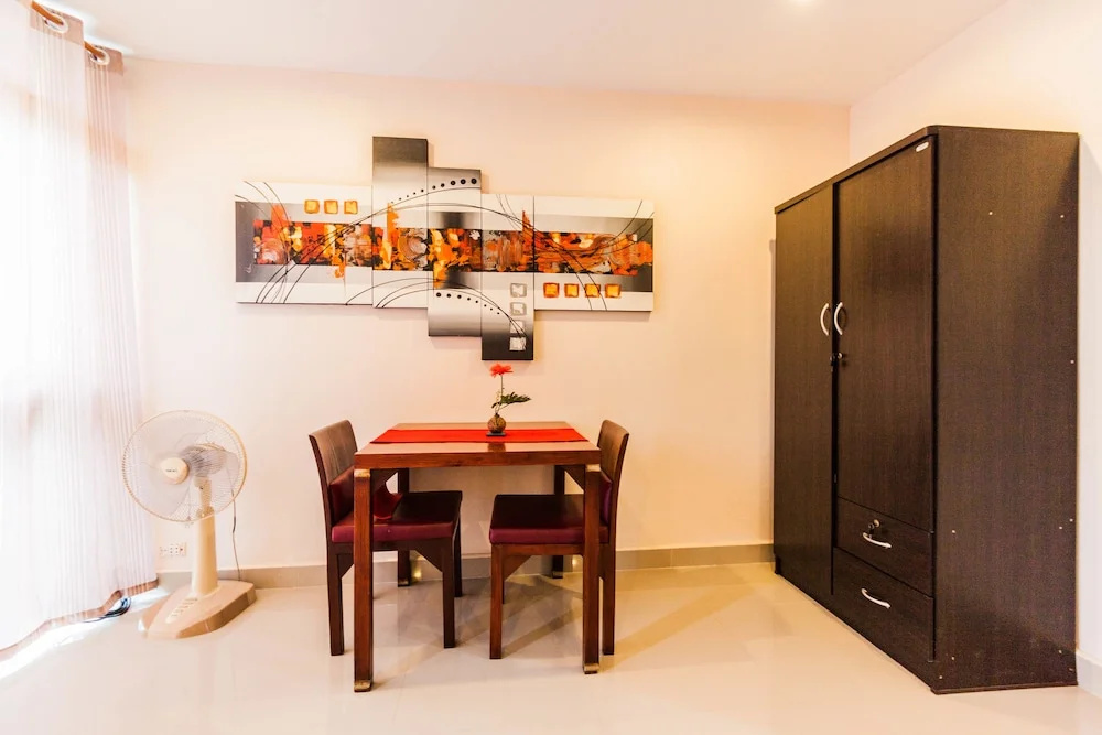 Pratumnak Town Villa By Pattaya Sunny