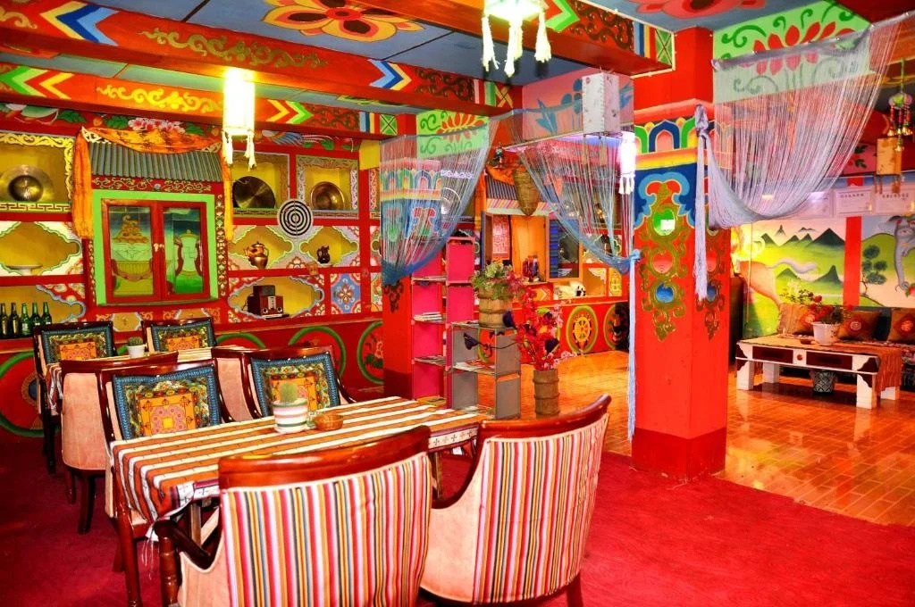 De Jin Hotel