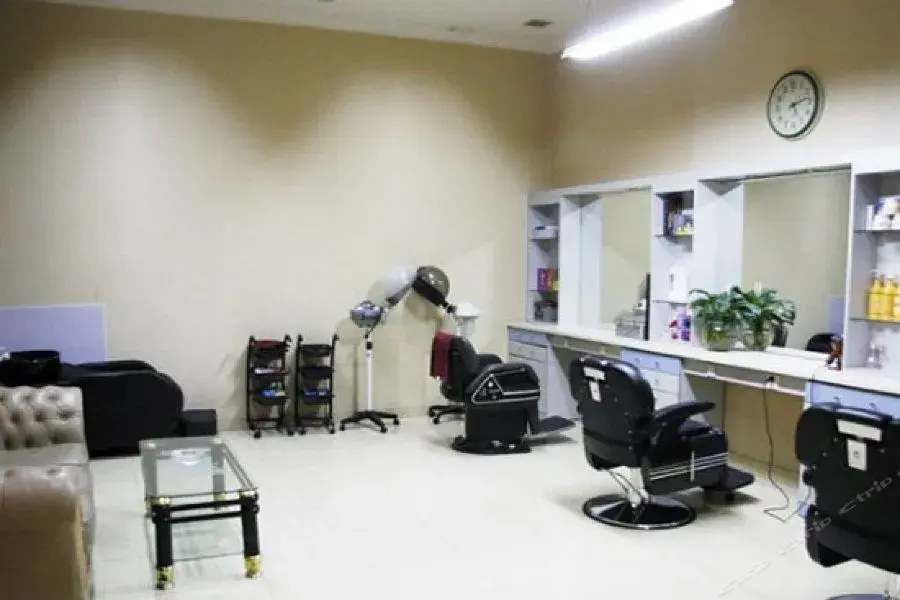 Guoyi Hotel