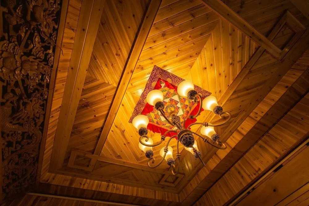 Huksum House
