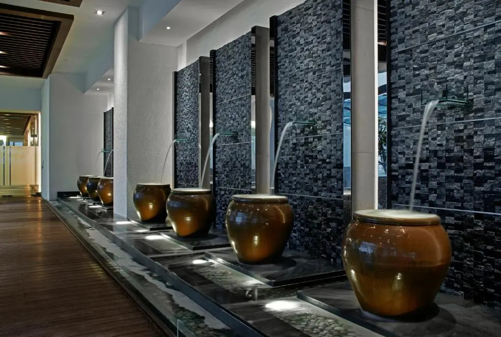 VE Hotel & Residence