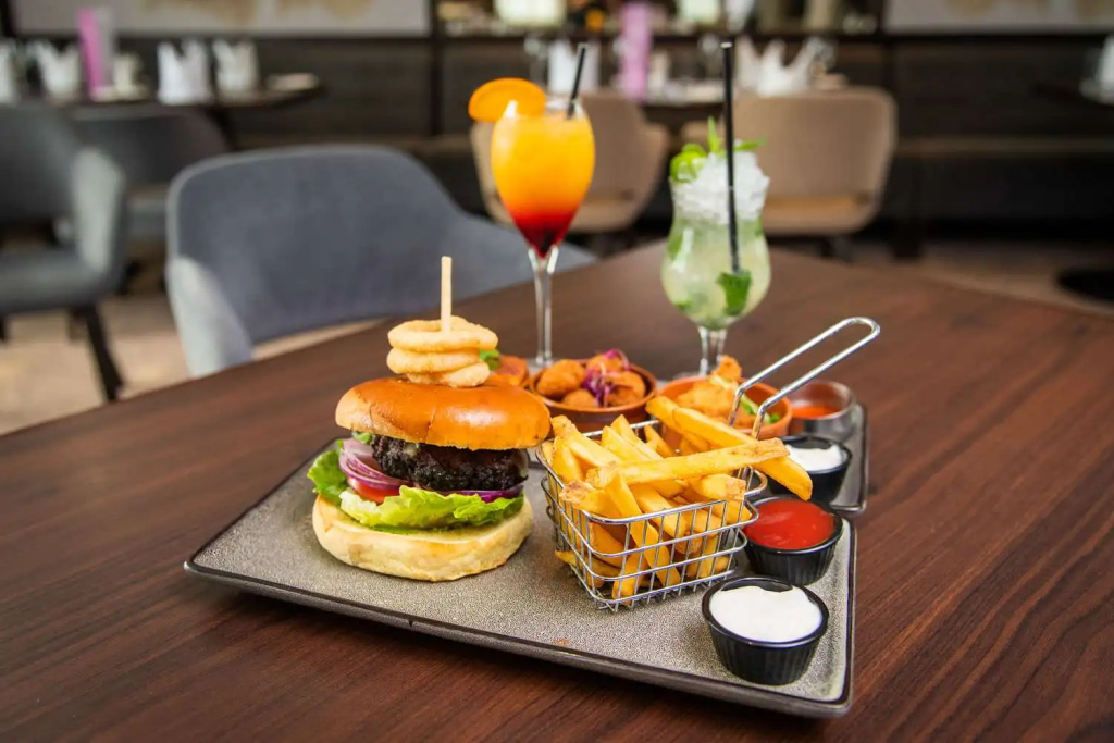 DoubleTree by Hilton London Heathrow Airport