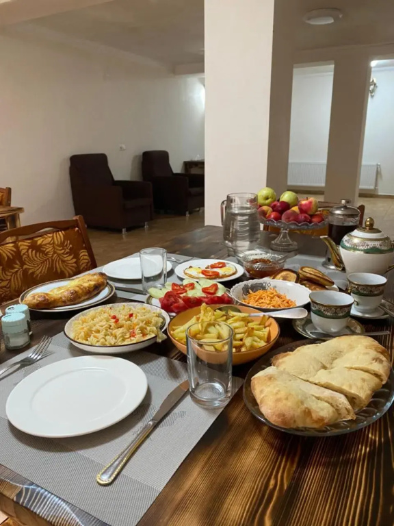 Roberi Art Guest House