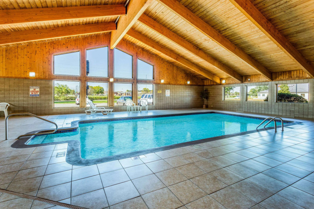 AmericInn by Wyndham Blue Earth