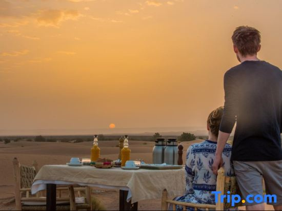 Leyou Self-driving Desert Camping Base