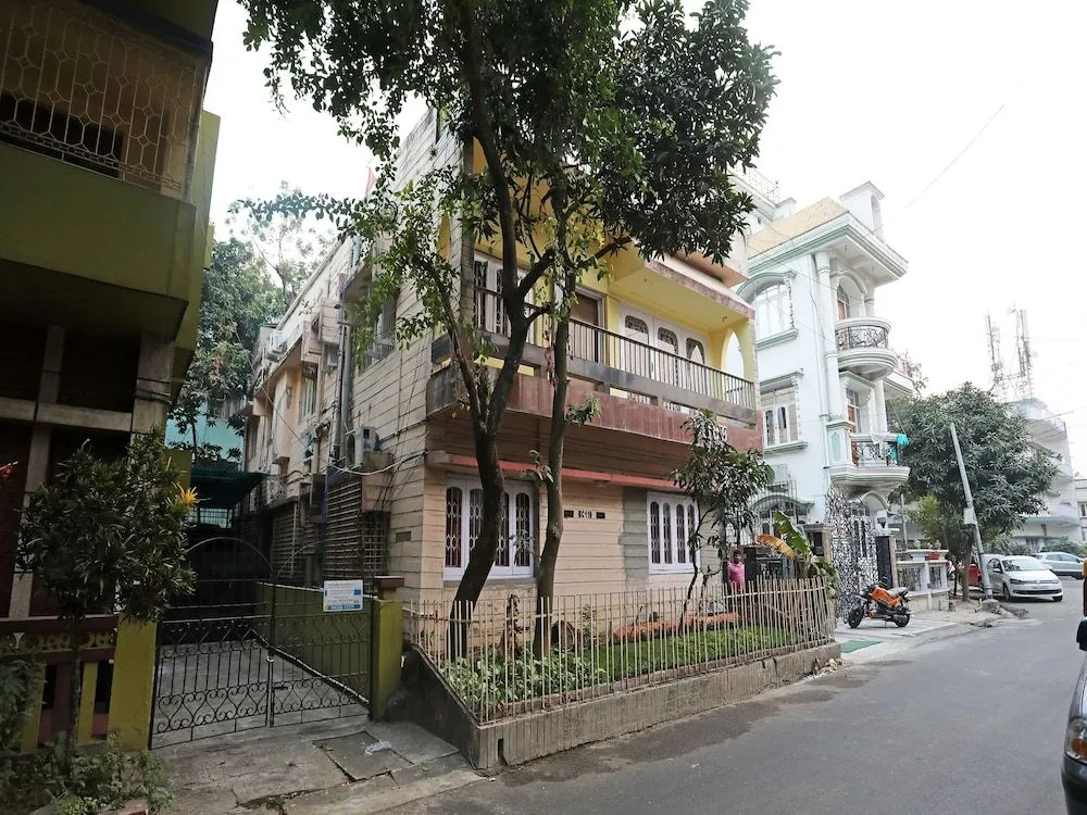 OYO 24928 P I Guest House