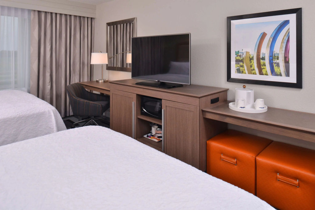 Hampton Inn and Suites Ames, IA