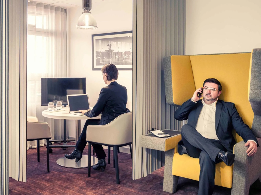 Mercure Paris Massy Gare TGV