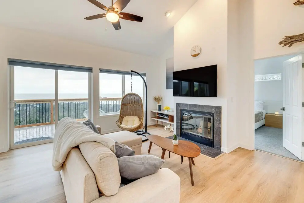 Lovely Rockaway Beach Home w/ Pacific Ocean Views!