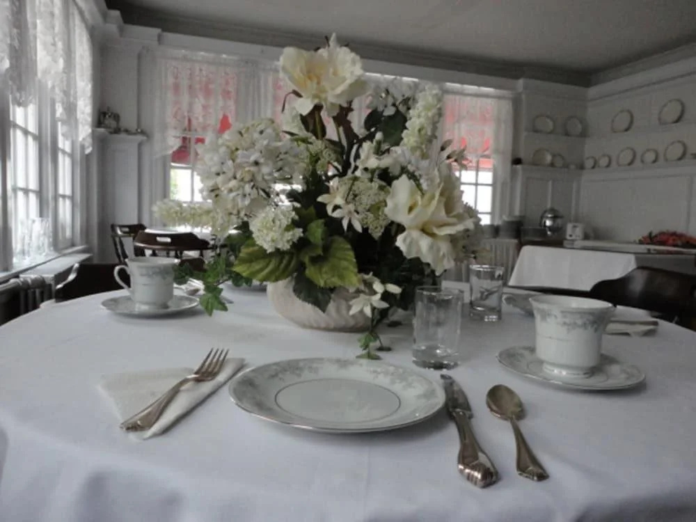 Plymouth Inn