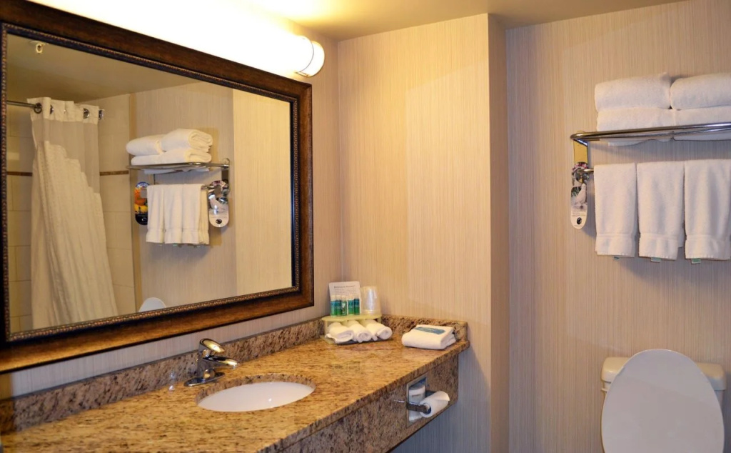 Holiday Inn Express Hotel & Suites-Hinton by IHG