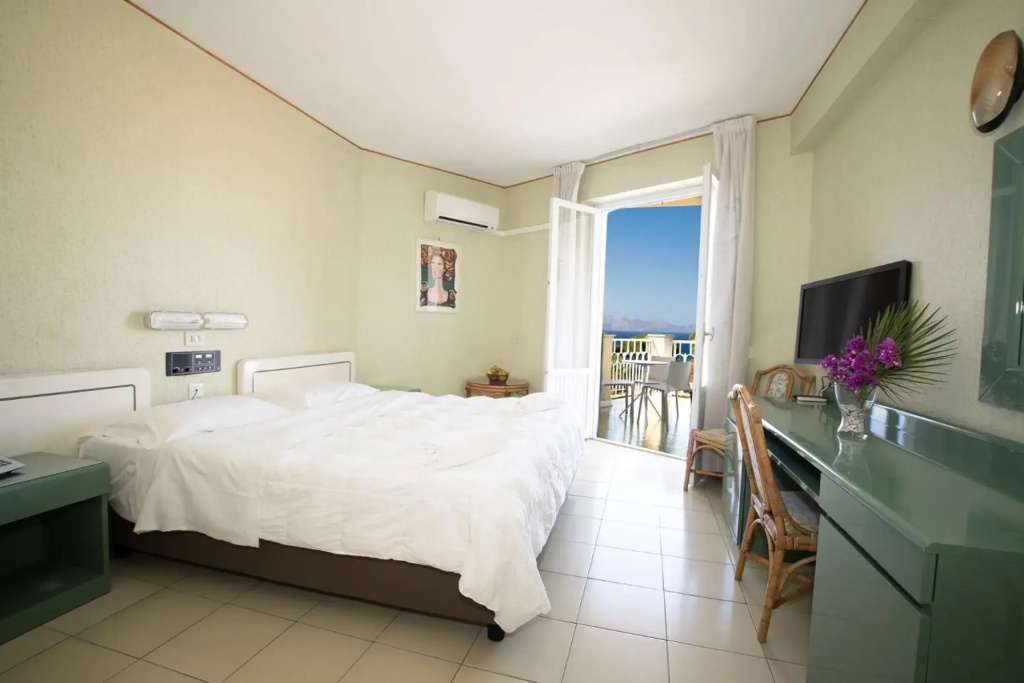 Perla del Golfo Resort