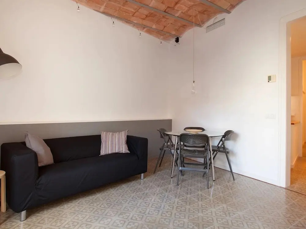 Modernist Flat - Sagrada Familia