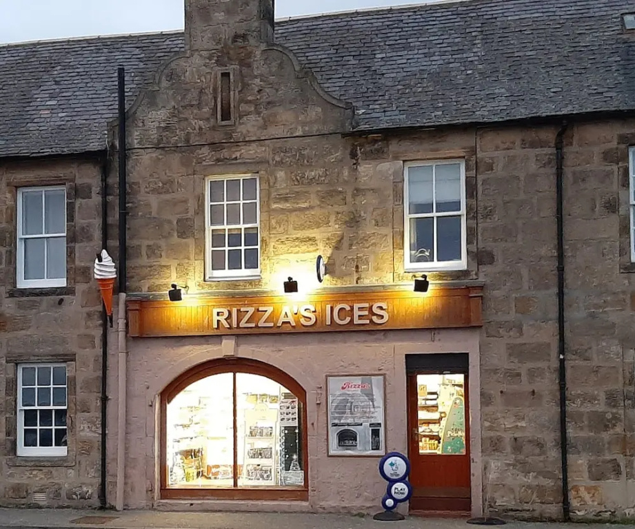 Taid's Retreat Silversands Cove beach lossiemouth