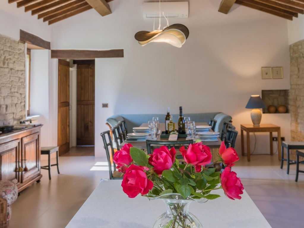 Exclusive Outdoor 2 Bubble Baths, Heated Pool, Gym